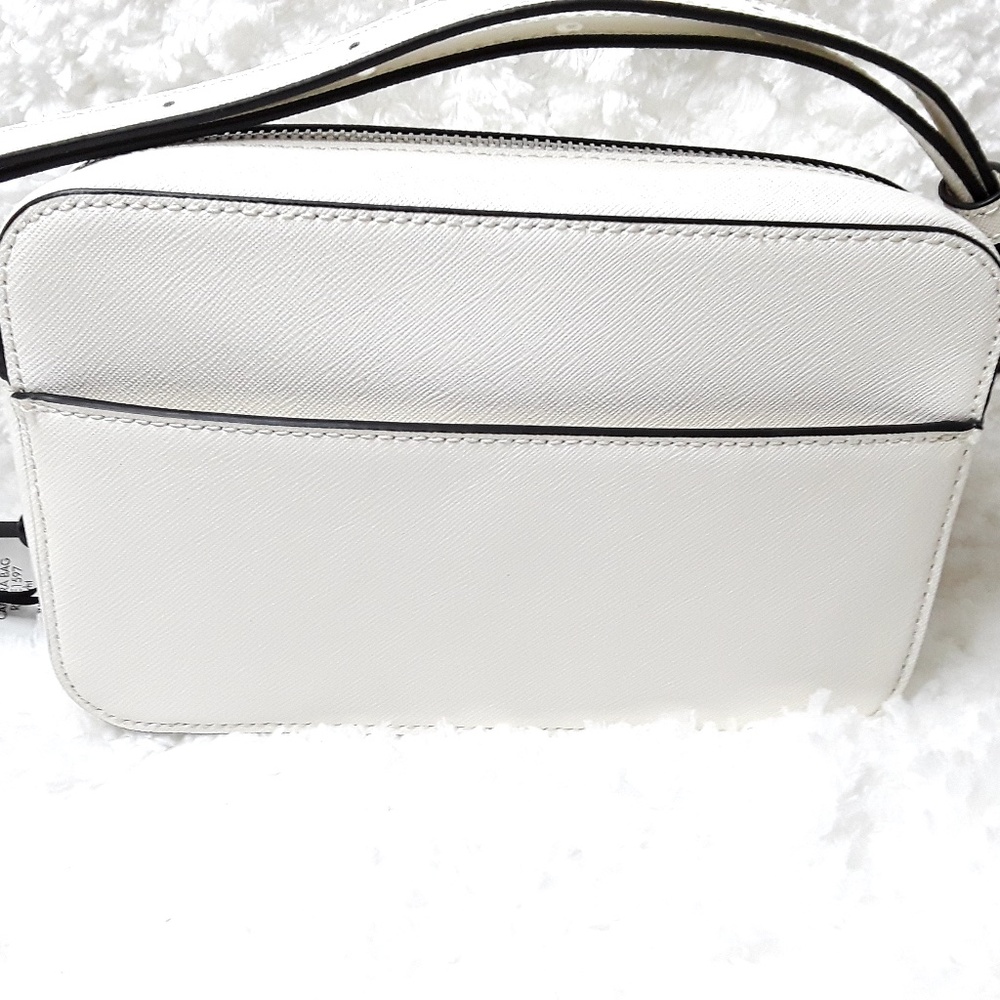 📸 DKNY White & Black Camera Bag - Picture 3 of 5